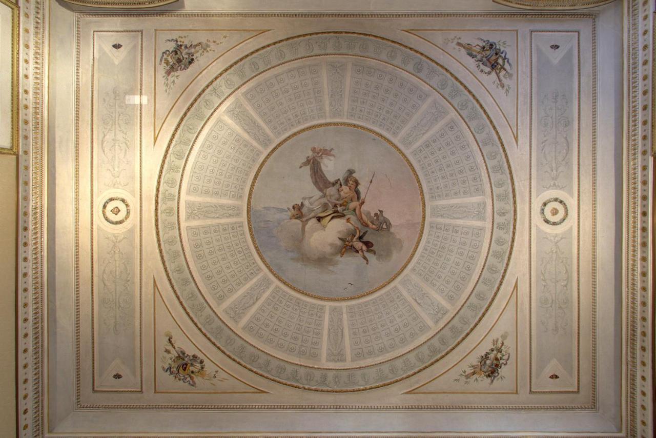 Apartamento Doge Stair, Gorgeous - Bbc Grand 2024 Tour Recorded Here! Venecia